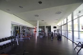 Angel Plaza Apartments