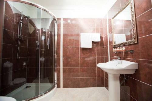 Hostal Paacyk Otrbusy Business & Spa