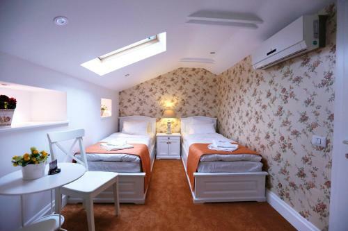 Hotel Les Jardins Carol