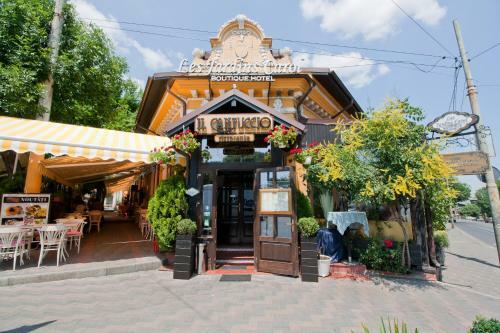Hotel Les Jardins Carol