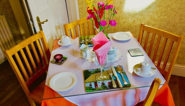 Hostal Donnybrook Hall