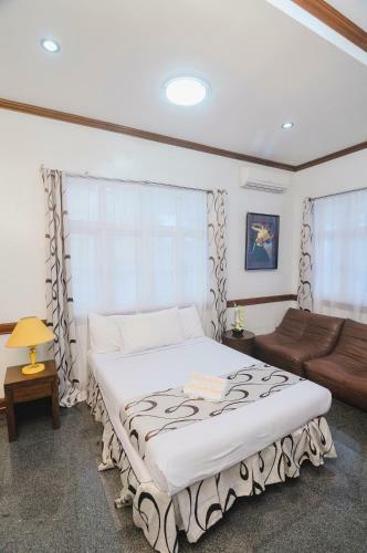 Hotel Villa Jhoana Resort