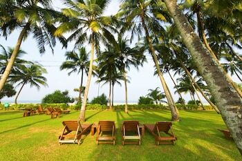 Hotel Avani Bentota Resort & Spa