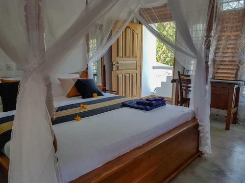 Hotel White Villa Beach Resort