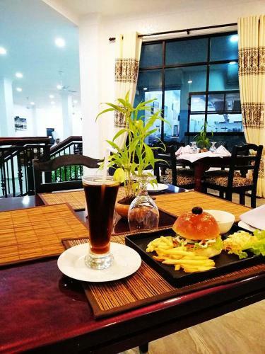 Hostal Sarathchandra Guest House
