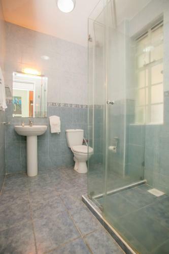 Hostal Desmond Tutu