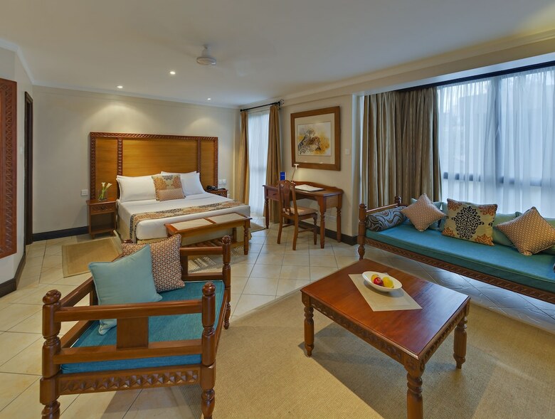 Hotel The Heron Portico