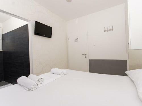 Hostal Villa White