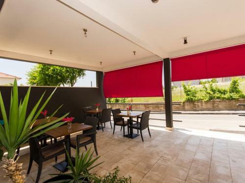 Hostal Villa White
