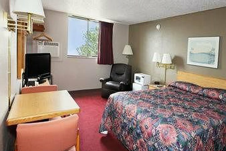 Hotel Super 8 Bismarck