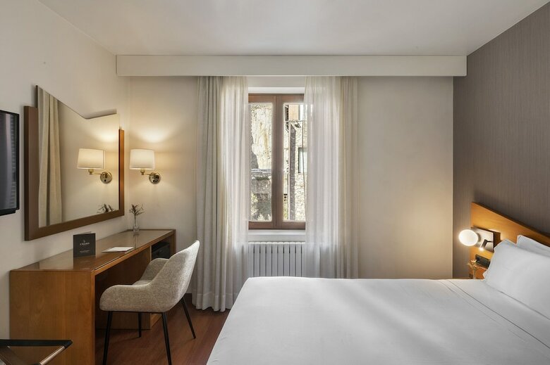 Hotel De L'isard