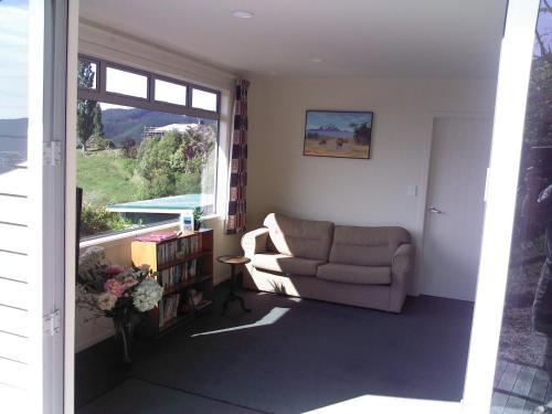 Mandhari Bed And Breakfast Cottage