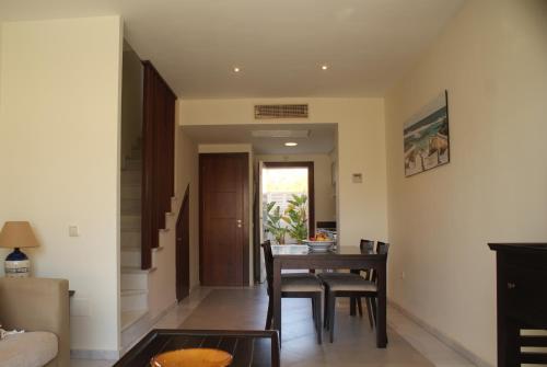 Apartamentos La Buganvilla