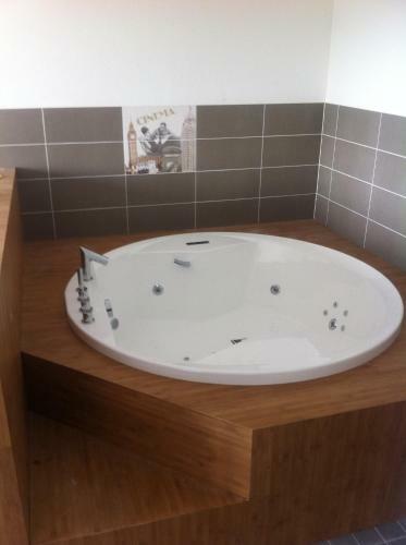 Hotel H�tel Bress'sa�ne