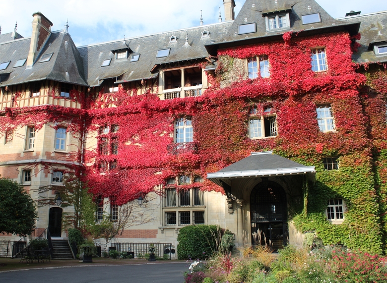 Hotel Ch�teau De Montvillargenne