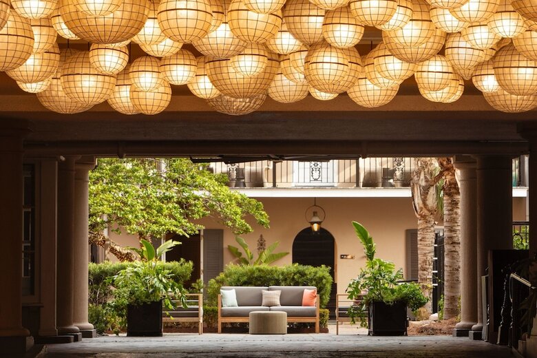 Hotel De La Poste - French Quarter, A Renaissance Hotel