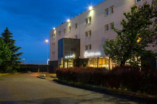 Hotel Kyriad Lyon A�roport Saint Exup�ry