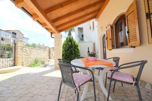 Apartment Porec, Mirna River 13