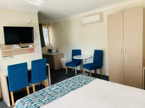 Zorba Waterfront Motel