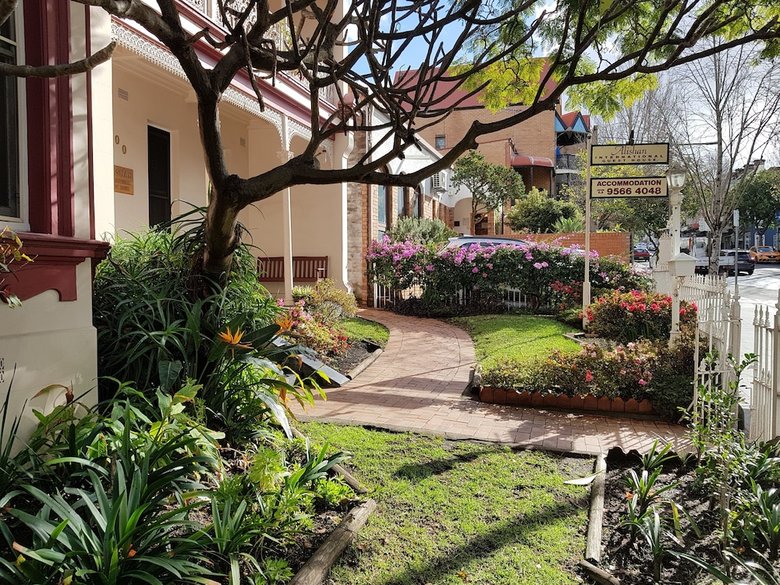Hostal Alishan International Guest House