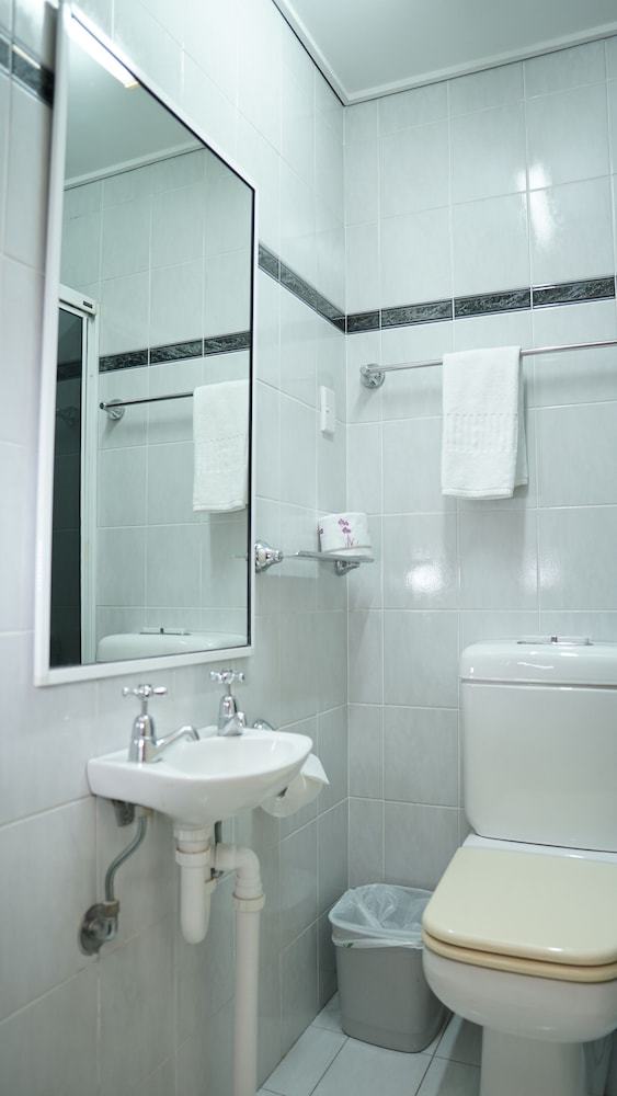 Hostal Alishan International Guest House