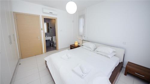 Rent Private Villa 069