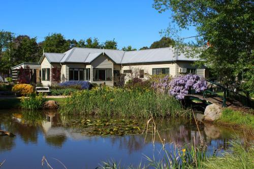 Bed & Breakfast Woodend Old School House