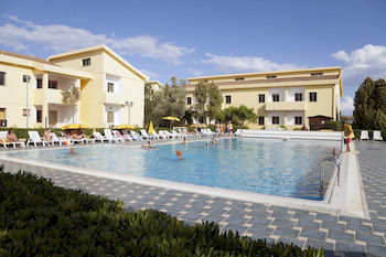 Apartamento Triton Villas Residence & Hotel