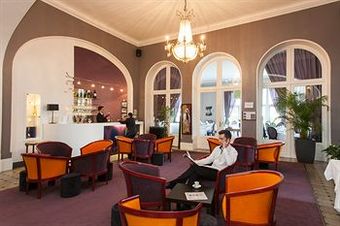 Hotel Cosmos
