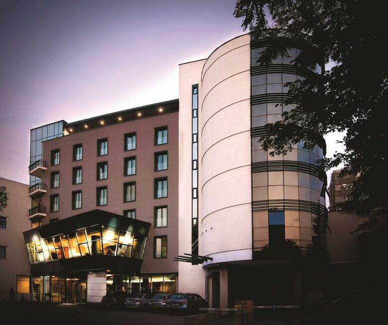 City Plaza Hotel