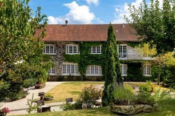 Hotel Logis La Thomasse