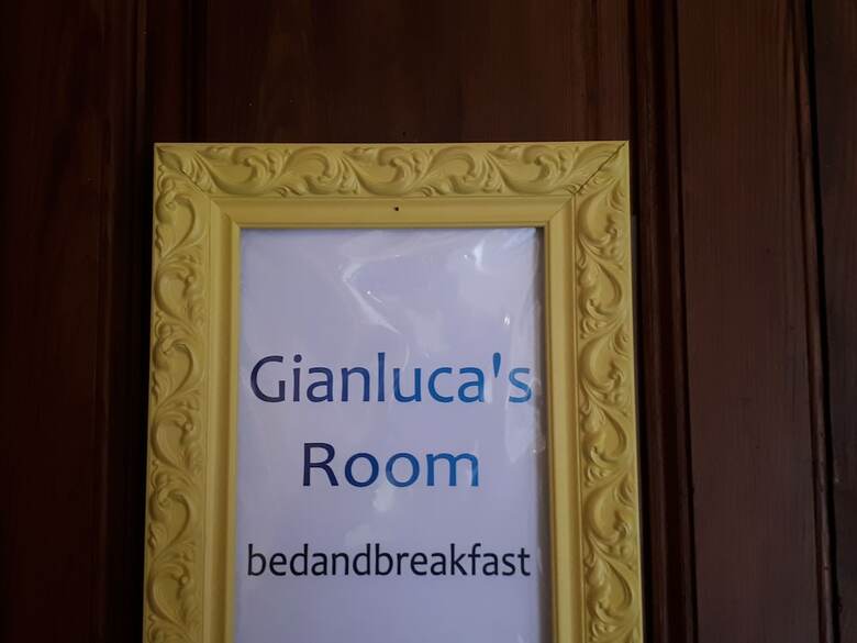 Hostal Gianluca's Room
