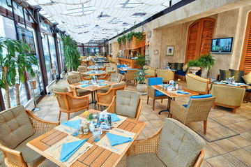 Hotel Donbass Palace
