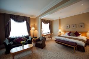 Hotel Donbass Palace