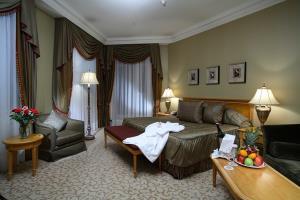 Hotel Donbass Palace