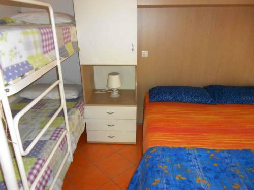 Apartment In Rosolina Mare 25002