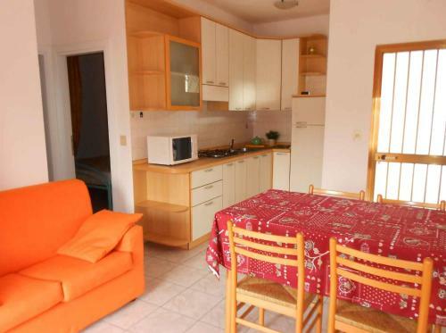 Apartment In Rosolina Mare 25002