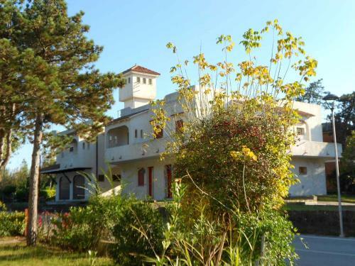 Apartment In Rosolina Mare 25002