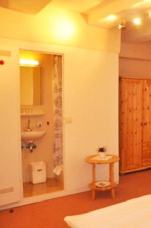 Hostal G�stehaus Deutsches Haus