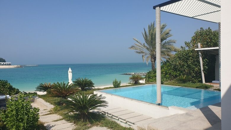 Hotel Zaya Nurai Island Resort