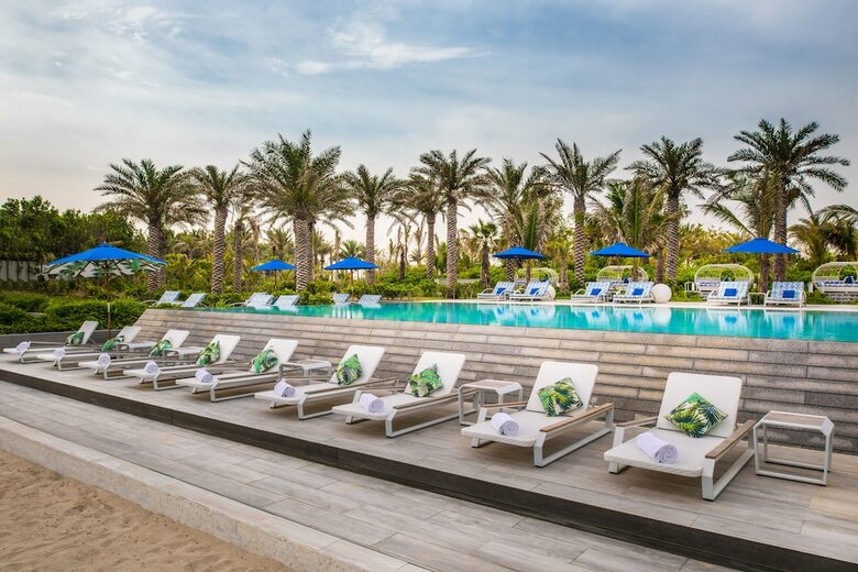 Hotel Zaya Nurai Island Resort