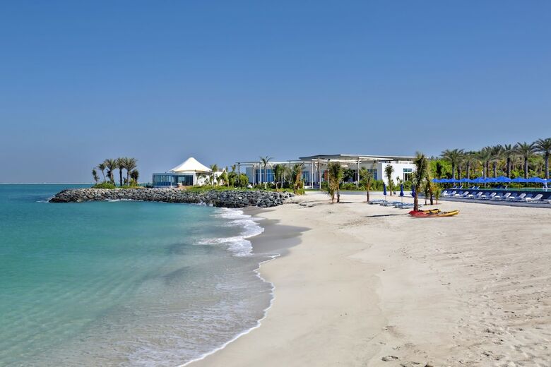 Hotel Zaya Nurai Island Resort