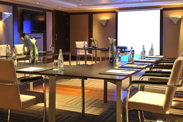 Hotel Grand Millennium Al Wahda Abu Dhabi