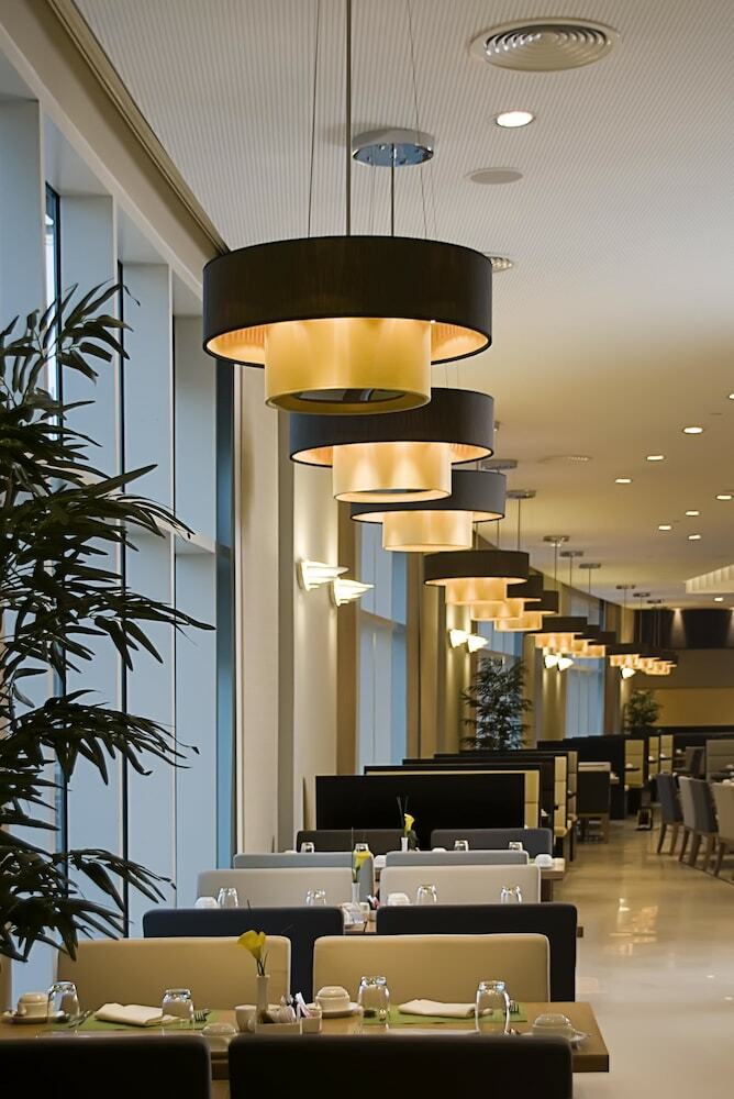 Hotel Grand Millennium Al Wahda Abu Dhabi