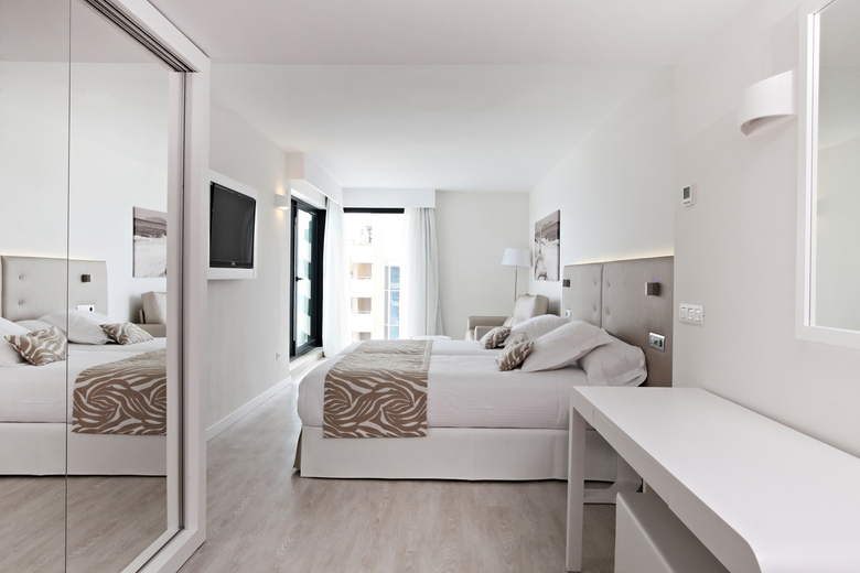 Hotel Iberostar Waves Cala Millor - S�lo Adultos