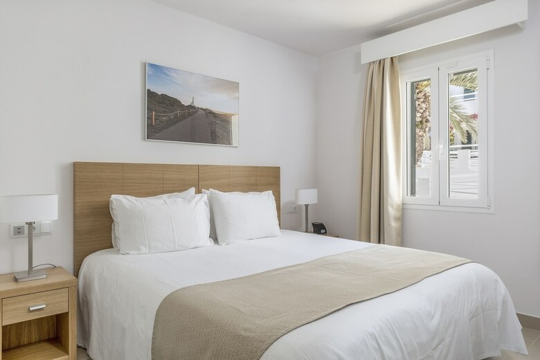 Aparthotel White Sands Beach Club