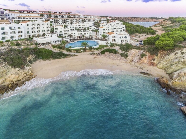 Aparthotel White Sands Beach Club