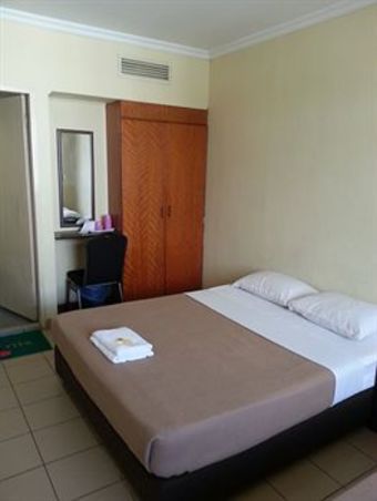 Hostal Iskandar Sinsuran Guesthouse