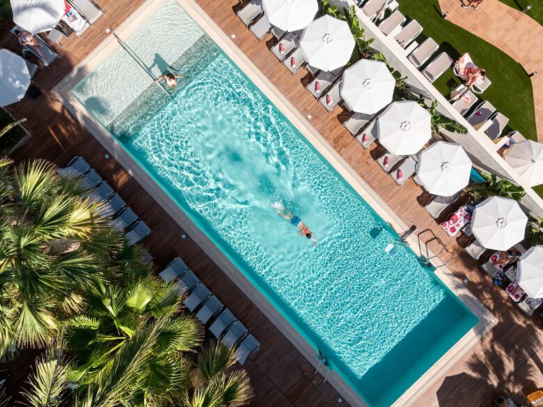 Js Yate Hotel