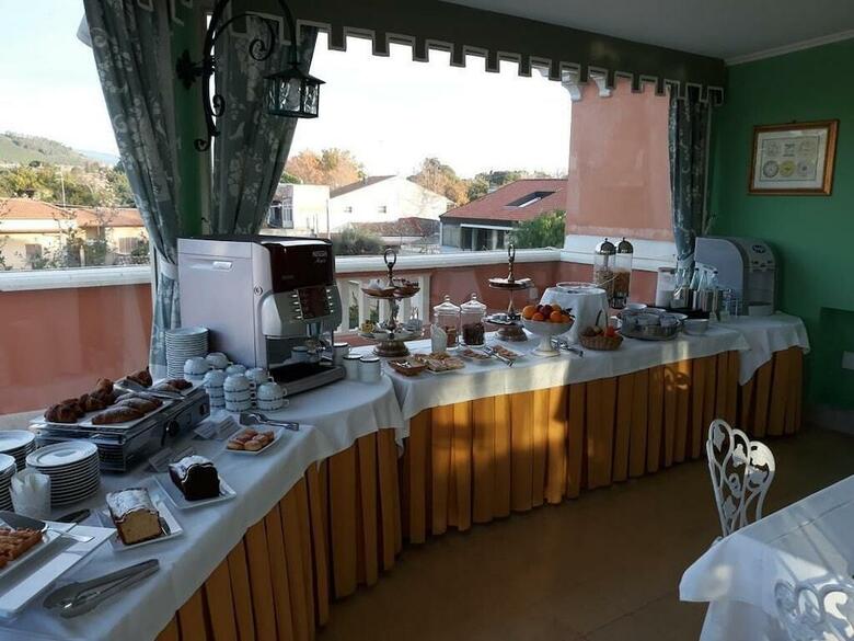 Hotel Villa Paradiso Dell'etna
